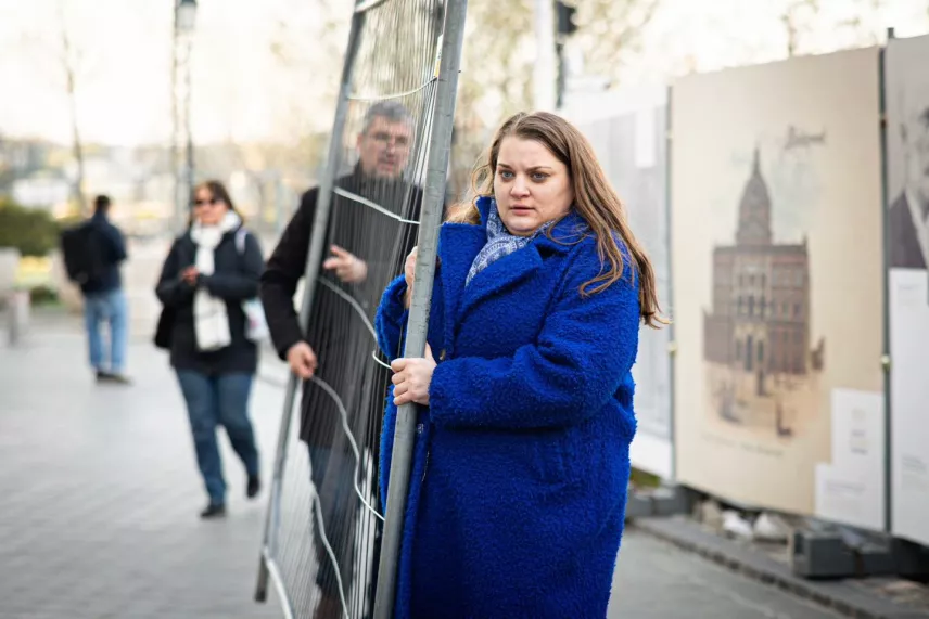 Száznégy napja van kitiltva a Parlamentből egy momentumos képviselő